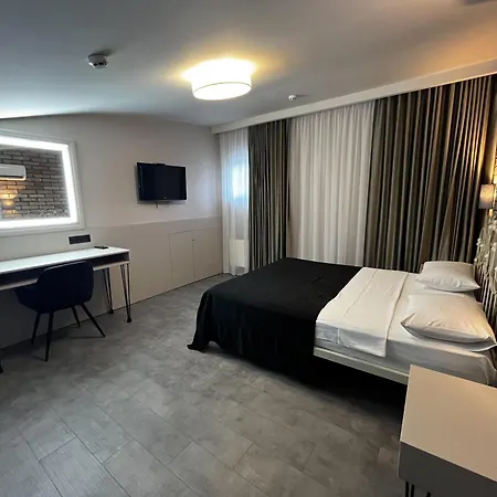 Hotel Komilfo 3*