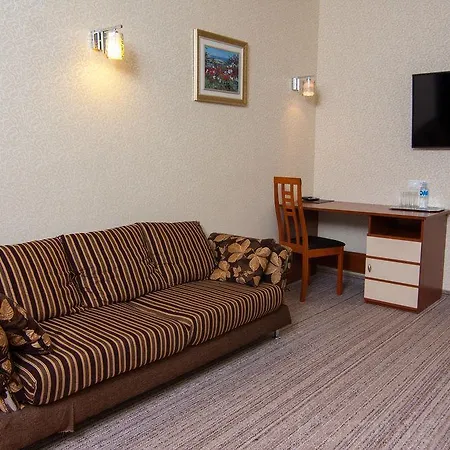 Komilfo Hotel 3*
