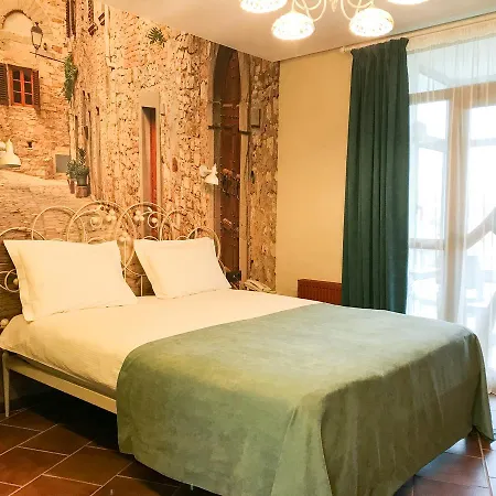 Komilfo Hotel 3*